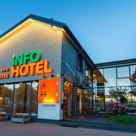 Info Hotel Паланга Экстерьер фото
