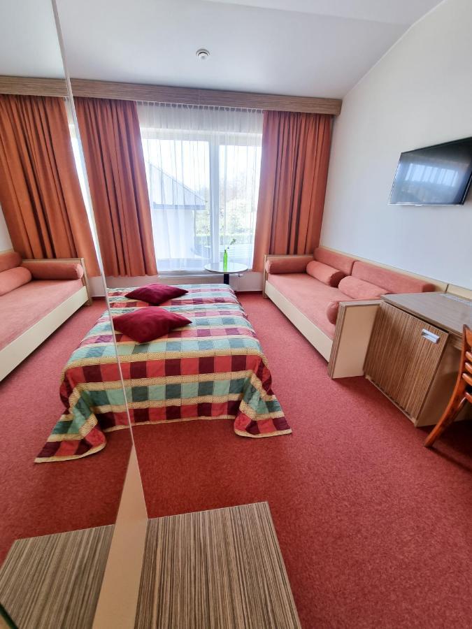 Info Hotel Паланга Экстерьер фото