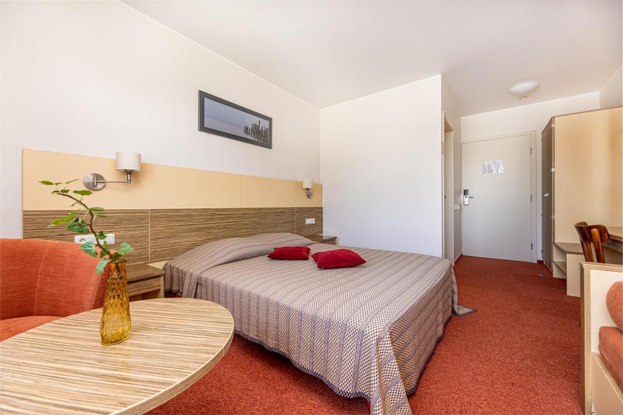 Info Hotel Паланга Экстерьер фото