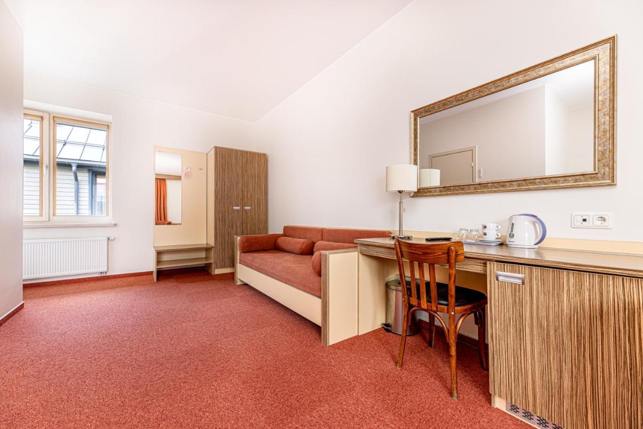 Info Hotel Паланга Экстерьер фото