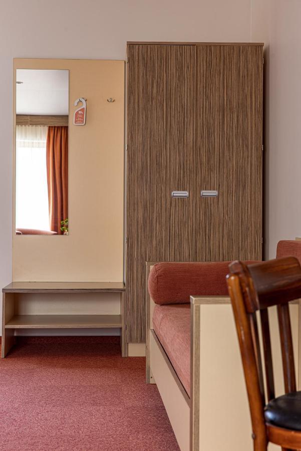 Info Hotel Паланга Экстерьер фото