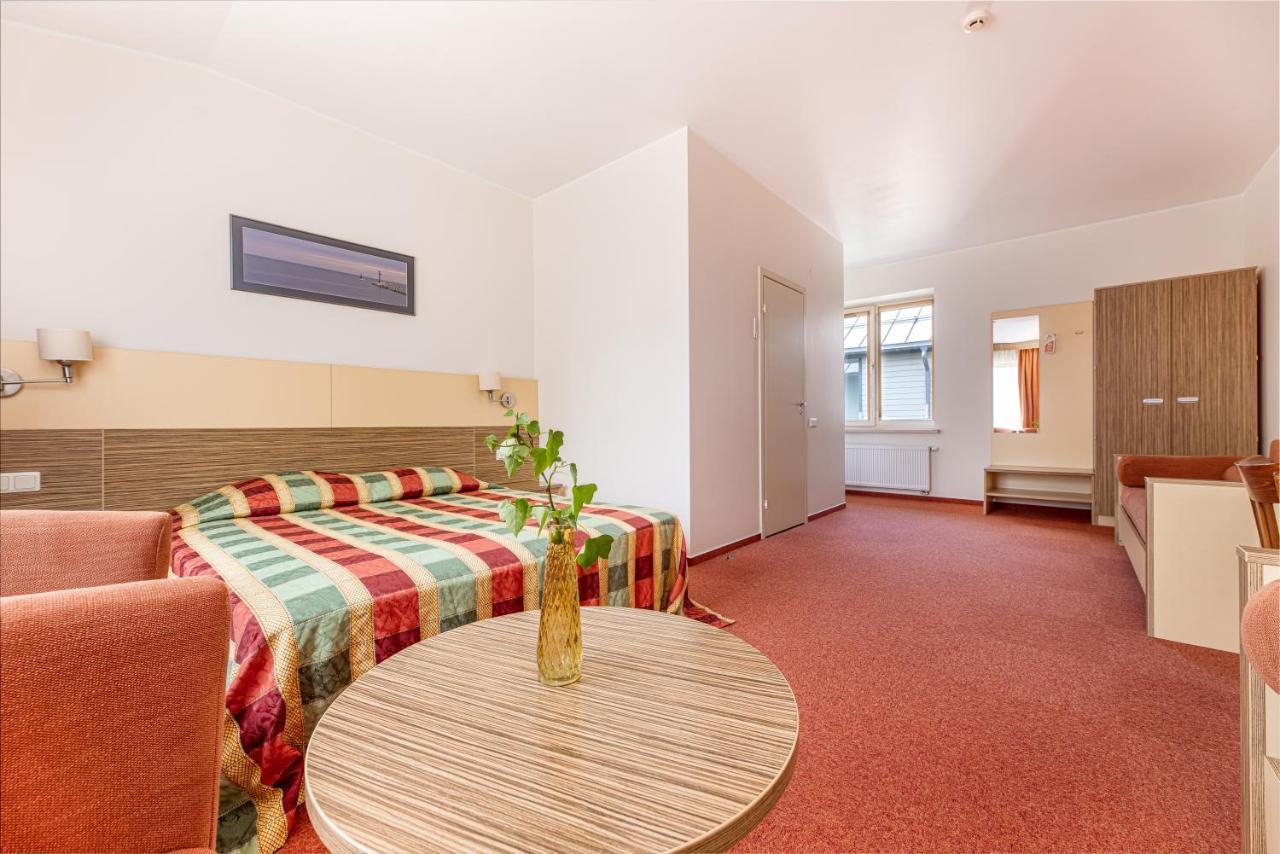 Info Hotel Паланга Экстерьер фото