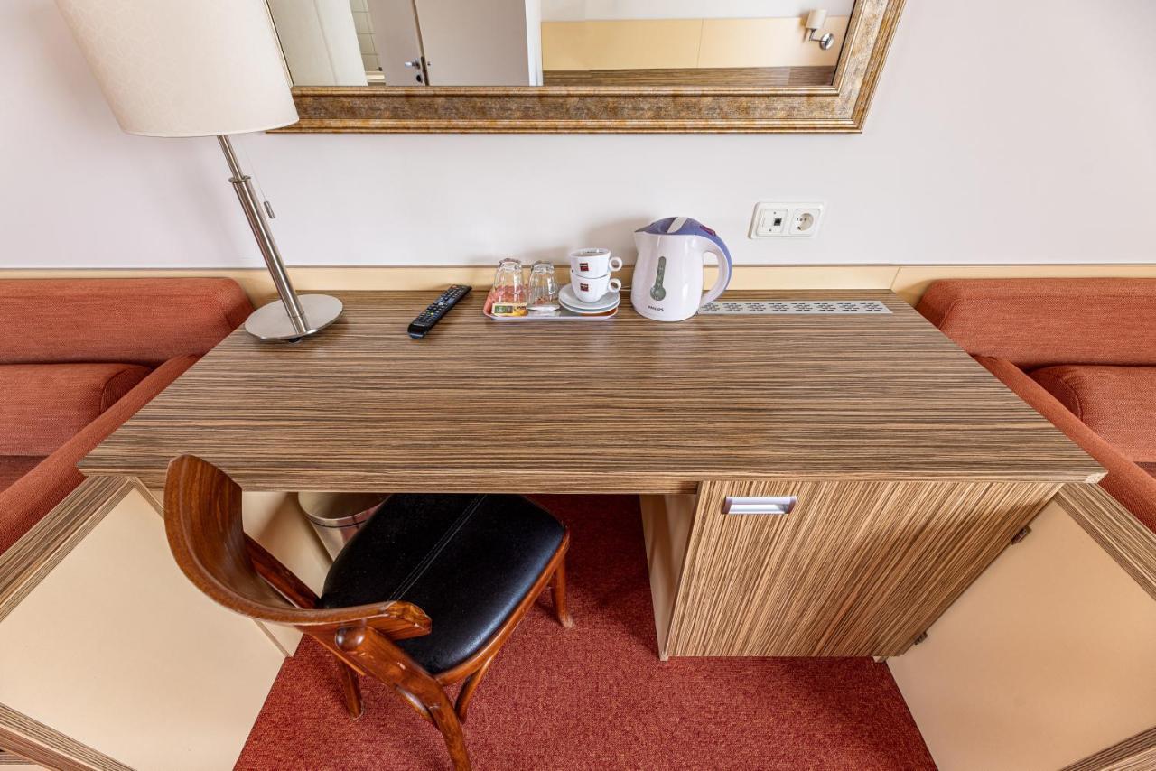 Info Hotel Паланга Экстерьер фото